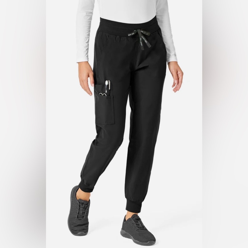 Carhartt Force women’s Black Cargo pocket scrub jogger pants. Size Large.